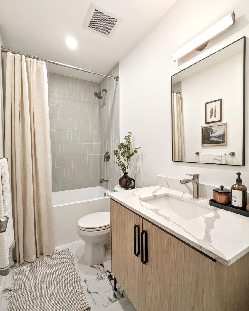 Modern and natural bathroom